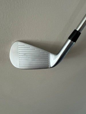 Titleist T100 4 Iron Tour White S300 MINT RH Stiff Steel Fast Shipping - photo 3