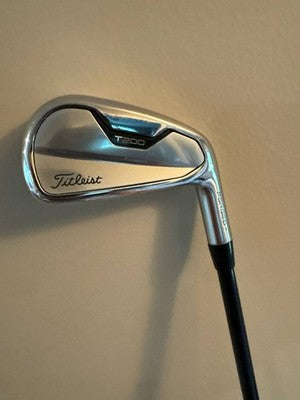 Titleist T200 4 Iron RH Regular Graphite Fast Shipping Really Nice - photo 1