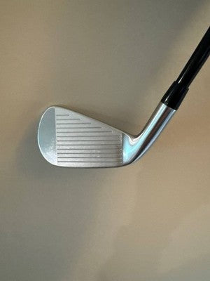 Titleist T200 4 Iron RH Regular Graphite Fast Shipping Really Nice - photo 3